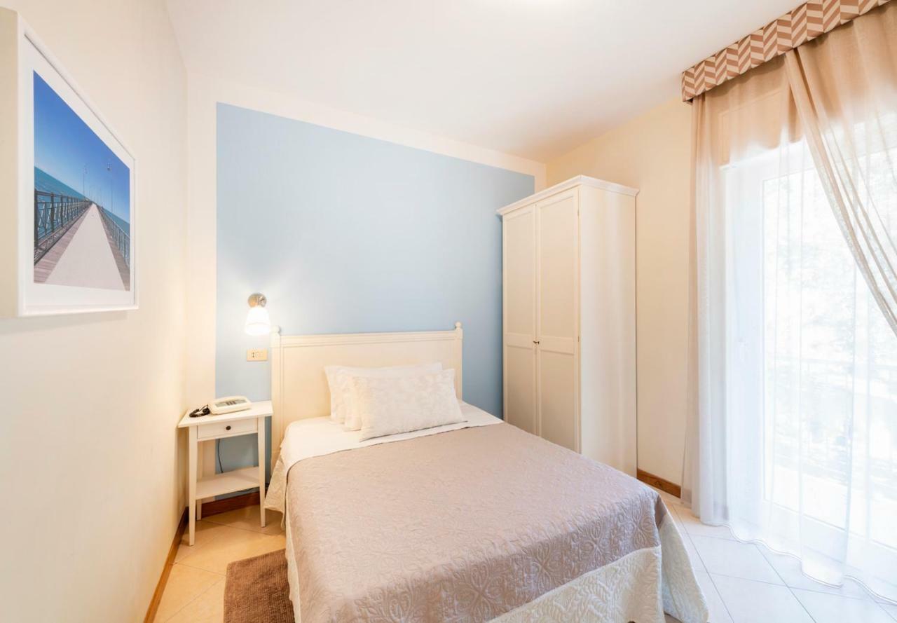 Hotel Andreaneri Marina di Pietrasanta Exterior photo